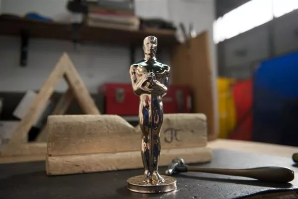 https://3be.com.br/wp-content/uploads/2016/03/3d-printing-bring-oscar-statuette-roots-88-academy-awards-4-1.jpg