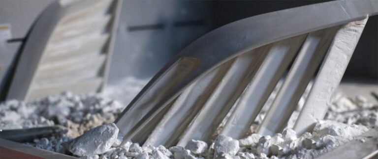 Leia mais sobre o artigo Guia sobre impressão 3D com sinterização seletiva a laser (SLS)