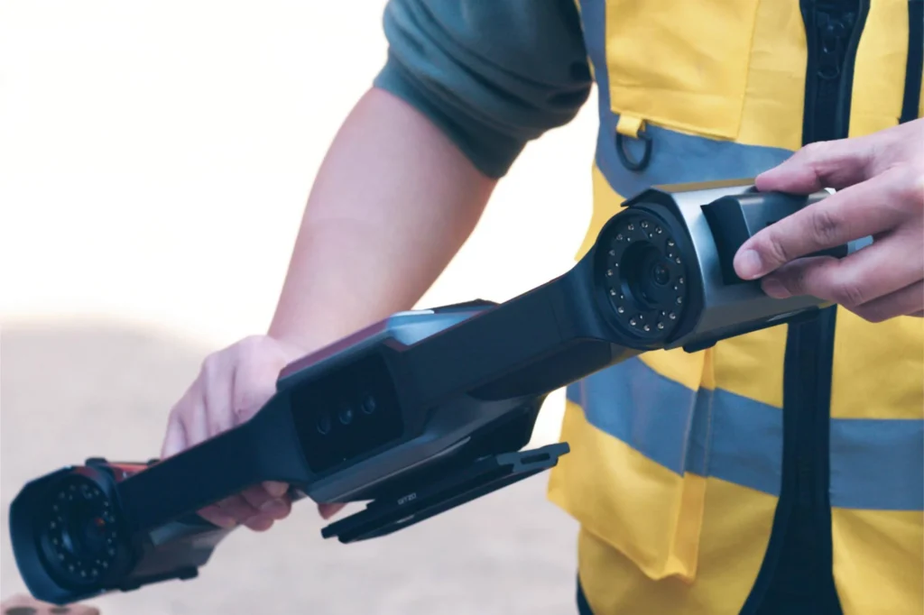 FreeScan Trak Nova 8 Keep Going with Swappable Batteries