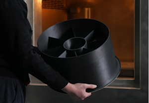 Por que peças de PEEK empenam e racham na Impressão 3D de grande formato e como resolver
