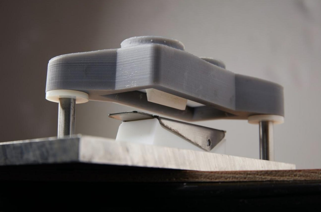 Ferramentais, gabaritos e componentes de engenharia produzidos por tecnologias de estereolitografia industrial, utilizadas para acelerar o desenvolvimento de produtos e processos produtivos.